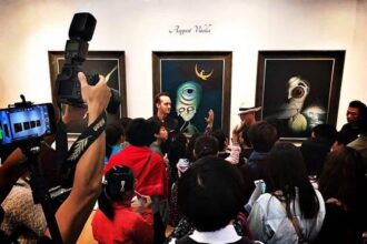 August Vilella: el pintor de la aureola onírica y el lenguaje mágico que invita a reflexionar al espectador