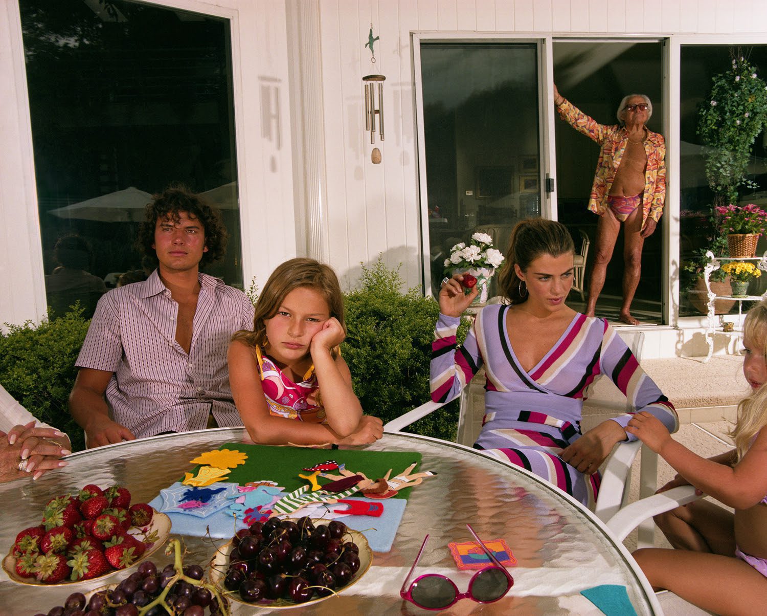 Gillian Laub, Chappaqua backyard, 2000. © Gillian Laub