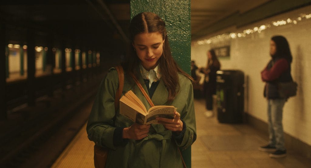 Margaret Qualley en Sueños de una Escritora en Nueva York (2020)