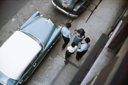 Untitled, Chicago, Illinois, 1957 © The Gordon Parks Foundation