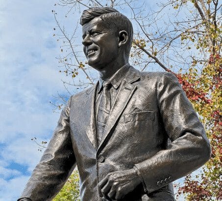 StudioEIS, John F. Kennedy (detail), final bronze, 2021. Photo courtesy of StudioEIS.