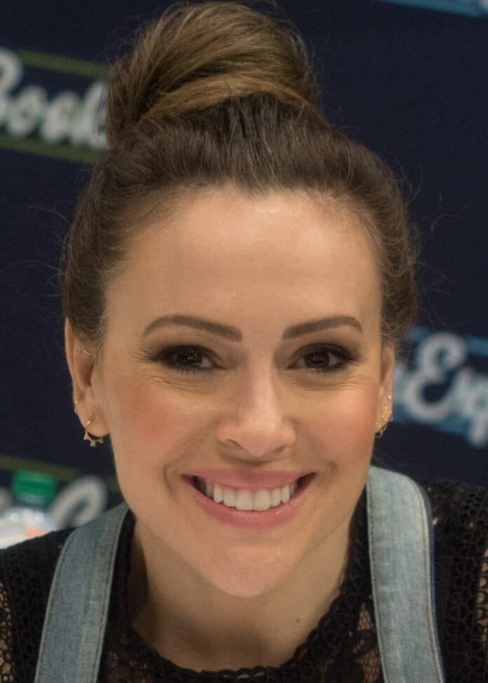 Alyssa Milano in 2019. By Rhododendrites - Trabajo propio, CC BY-SA 4.0, https://commons.wikimedia.org/w/index.php?curid=91156639