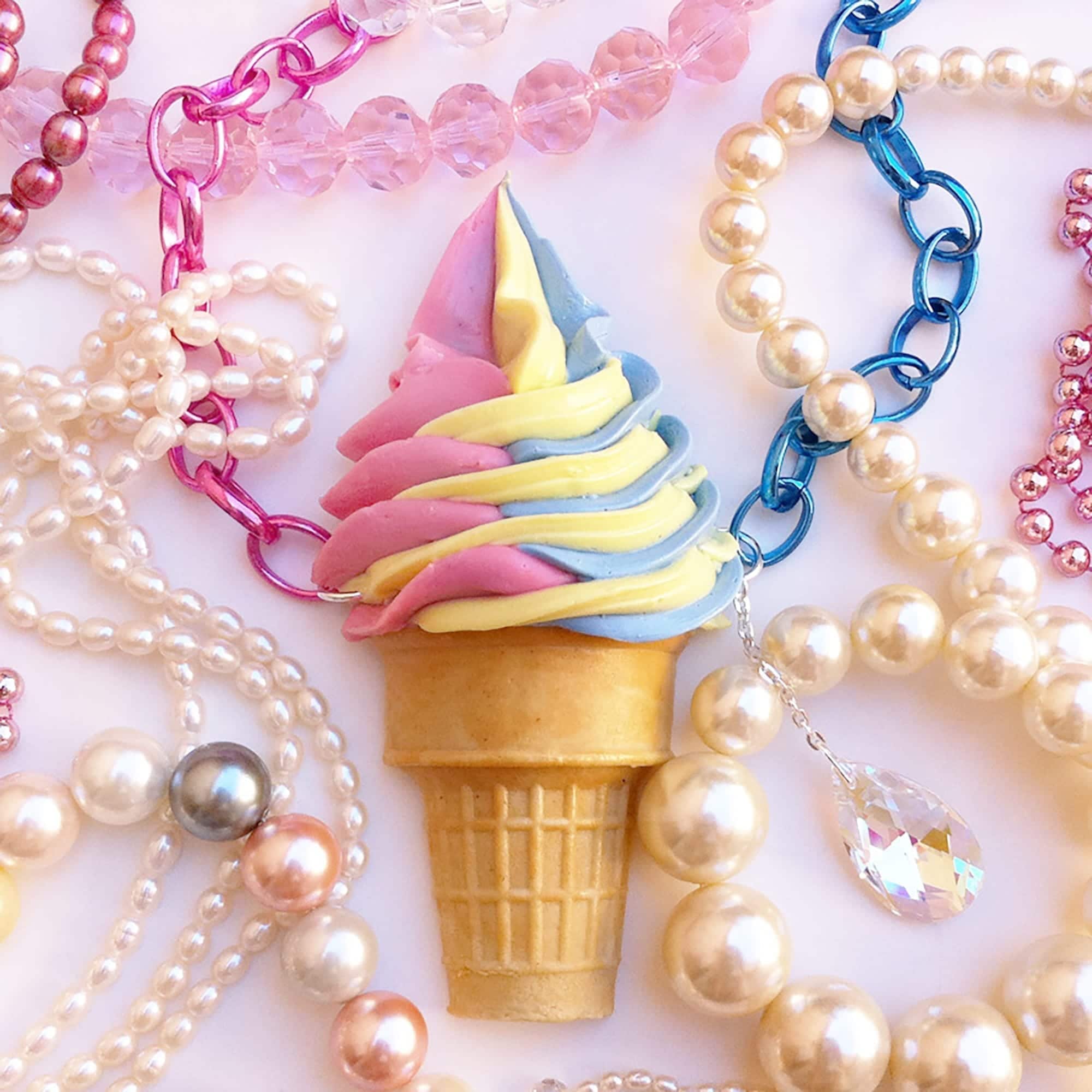 Corey Helford Gallery presents 'ONCH’s Sweet 16 Group Show' (7/11)