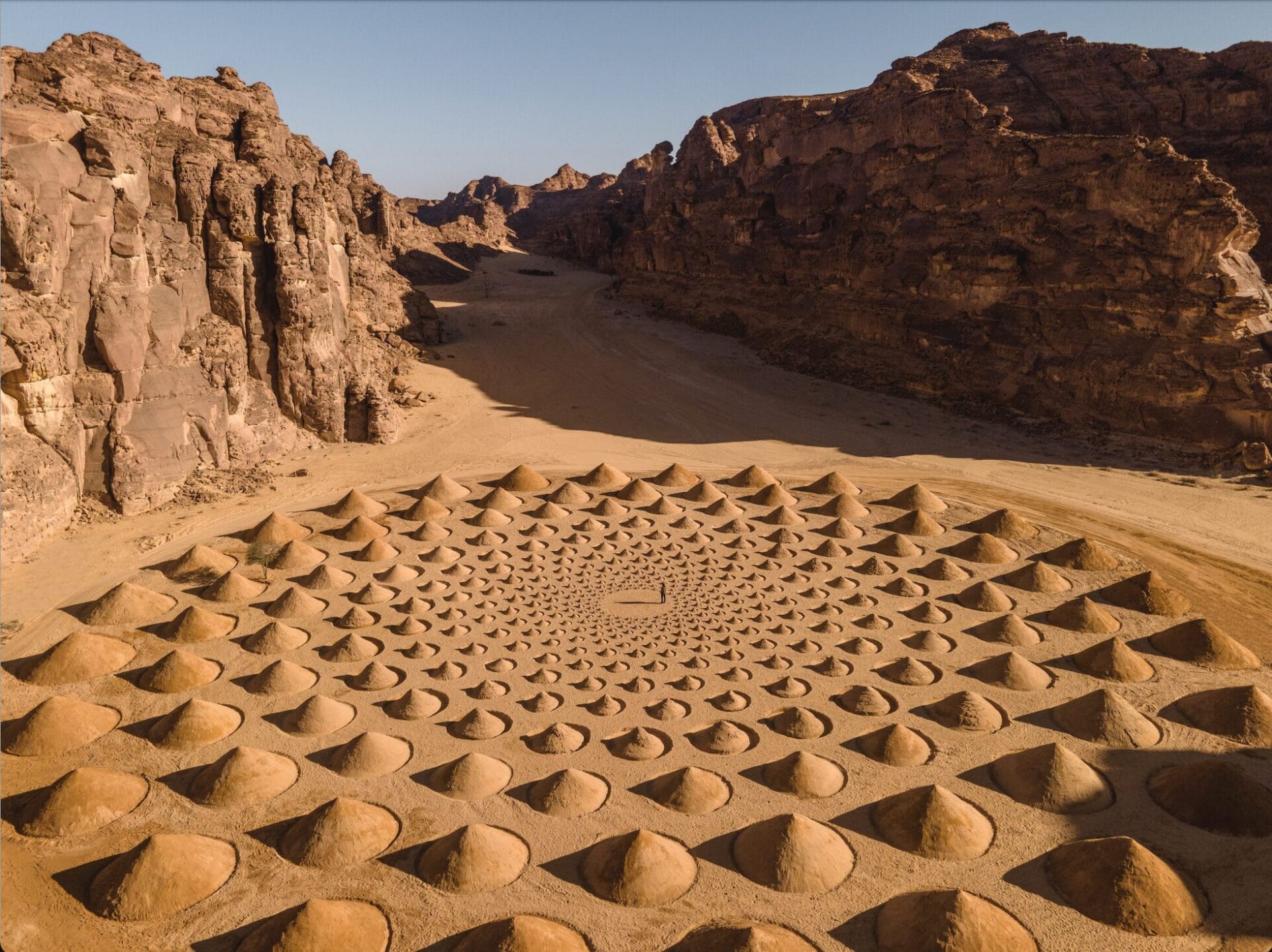 Jim Denevan, Angle of Repose, installation view, Desert X AlUla 2022, courtesy the artist and Desert X AlUla, photo by Lance Gerber