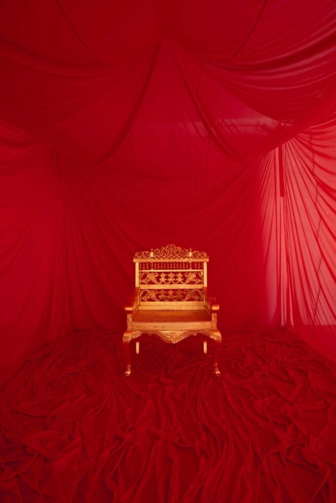 James Lee Byars, “The Chair for the Philosophy of Question”, 1996 Antique Tibetan chair, gilded, 63 x 63 x 46 inches (160 x 160 x 117 cm)