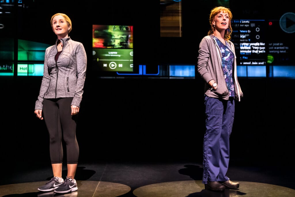 l-r Lauren Ward (Cynthia Murphy), Rebecca McKinnis (Heidi Hansen) photo by Matthew Murphy