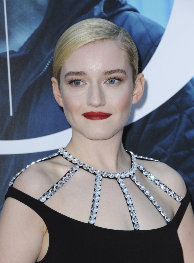 Julia Garner