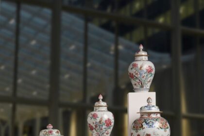 A selection of pairs of magnificent, large famille rose jars and covers, Qianlong period. Estimates range between US$20,000 – 30,000 and US$60,000 – 80,000.