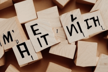 ソーシャルメディアの多用は、メンタルヘルスの重さにつながる