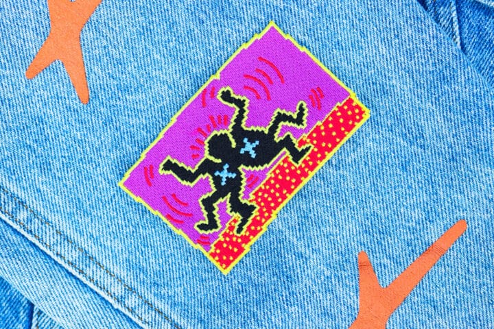 MNTGE Patch of KEITH HARING (1958-1990), Untitled #2 (April 16, 1987) © Keith Haring Foundation