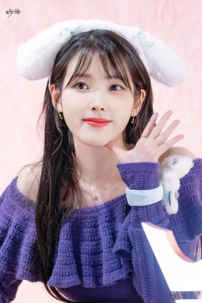 IU