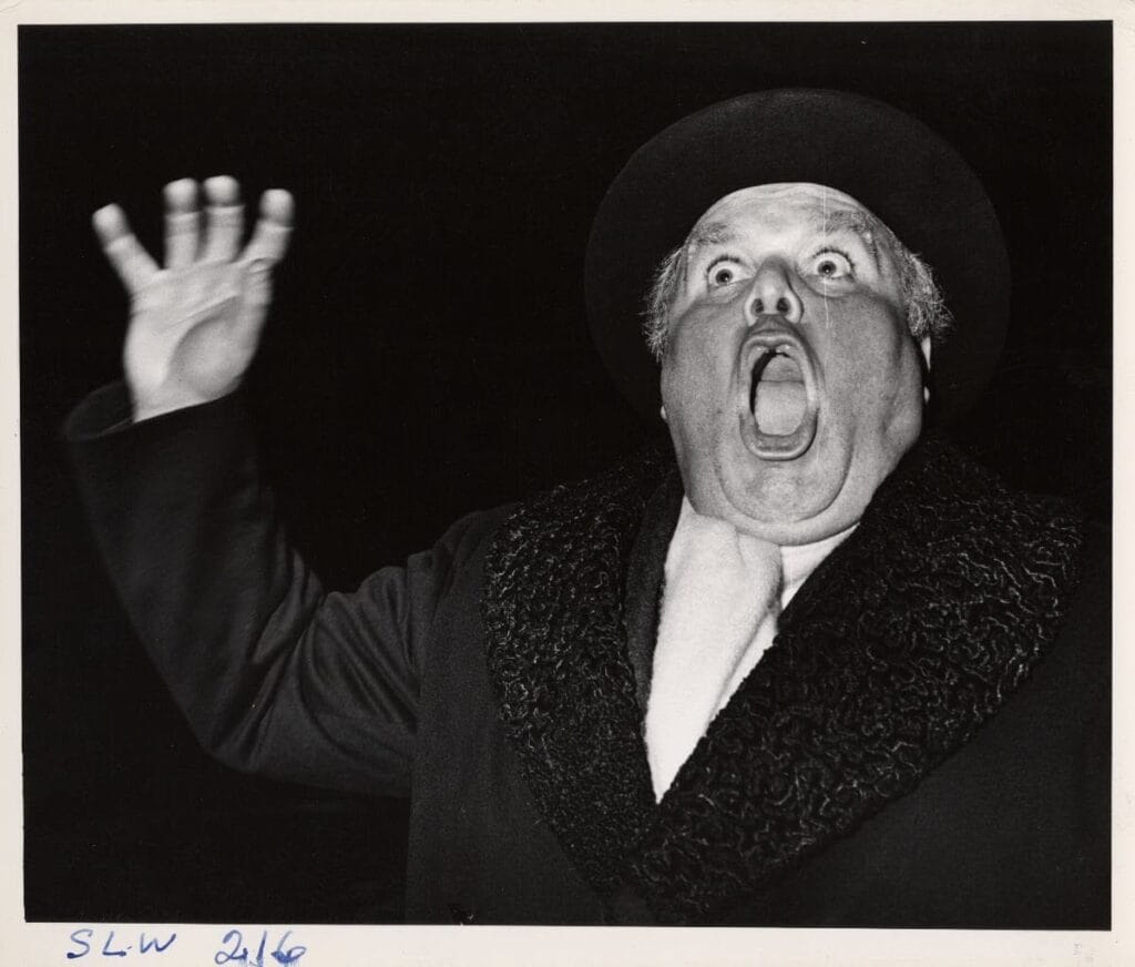 Weegee, Peter Bull as Russian Ambassador Alexi de Sadesky