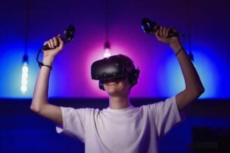 The Role of AI and VR in the Next Generation of Video Games